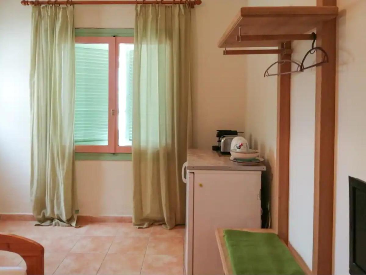 Orange Room Adamantas  ภายนอก รูปภาพ